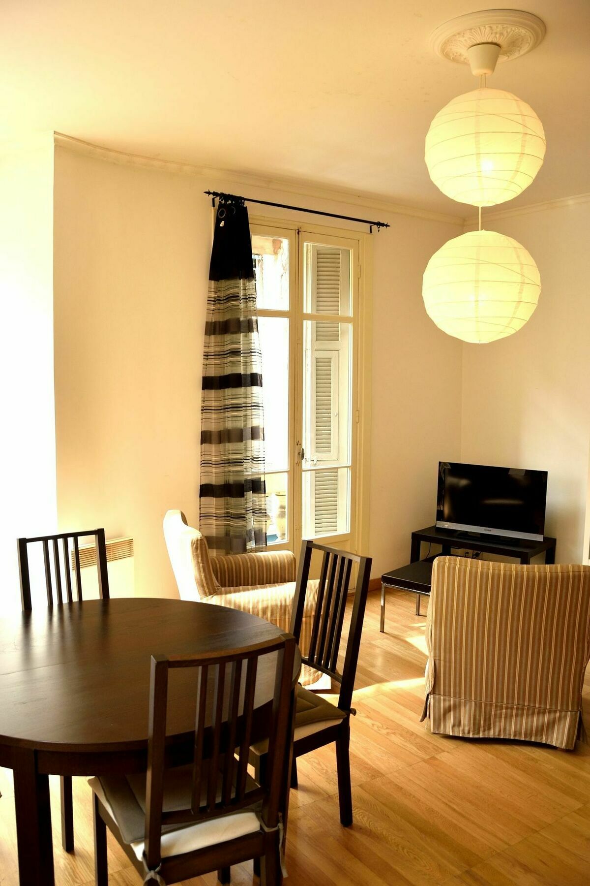 Unik Apartment Nice Bagian luar foto